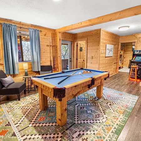 The Family Stone Luxe Cabin Sleeps 12 Hot Tub Dogfriendly Dollywood Pigeon Forge Εξωτερικό φωτογραφία