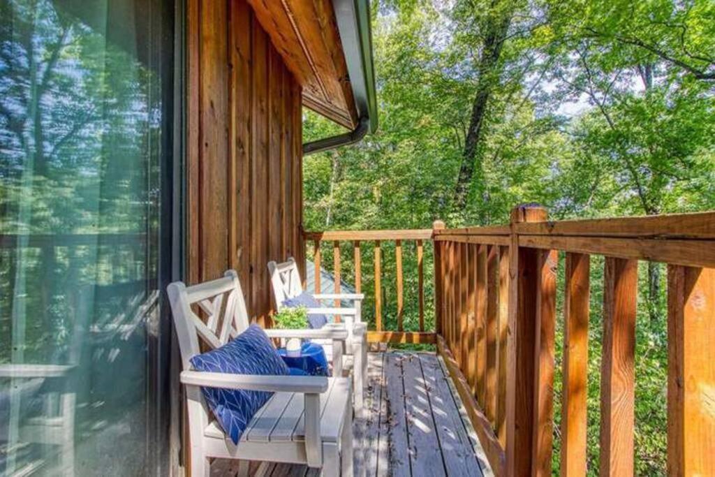 The Family Stone Luxe Cabin Sleeps 12 Hot Tub Dogfriendly Dollywood Pigeon Forge Εξωτερικό φωτογραφία