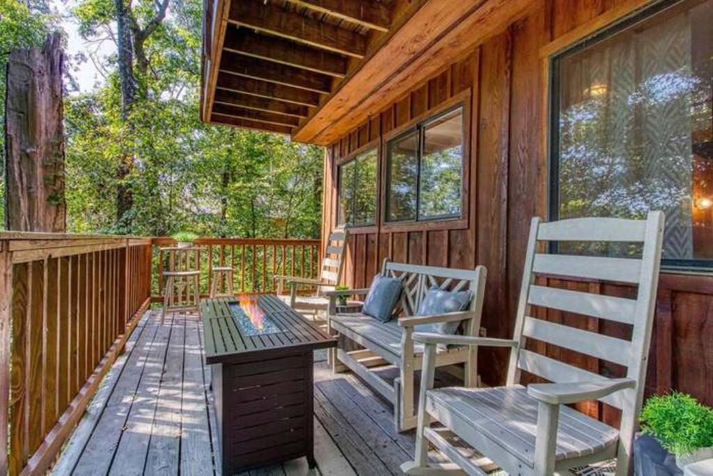 The Family Stone Luxe Cabin Sleeps 12 Hot Tub Dogfriendly Dollywood Pigeon Forge Εξωτερικό φωτογραφία