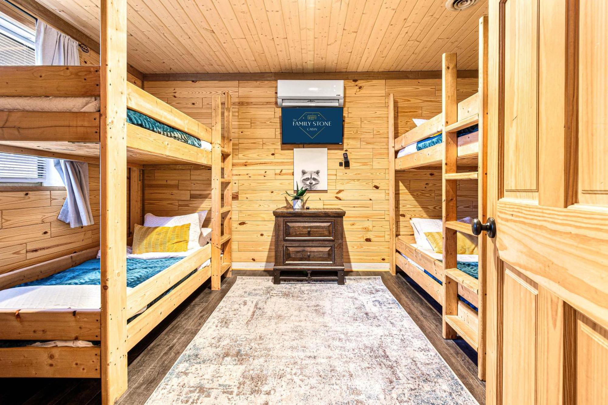 The Family Stone Luxe Cabin Sleeps 12 Hot Tub Dogfriendly Dollywood Pigeon Forge Εξωτερικό φωτογραφία
